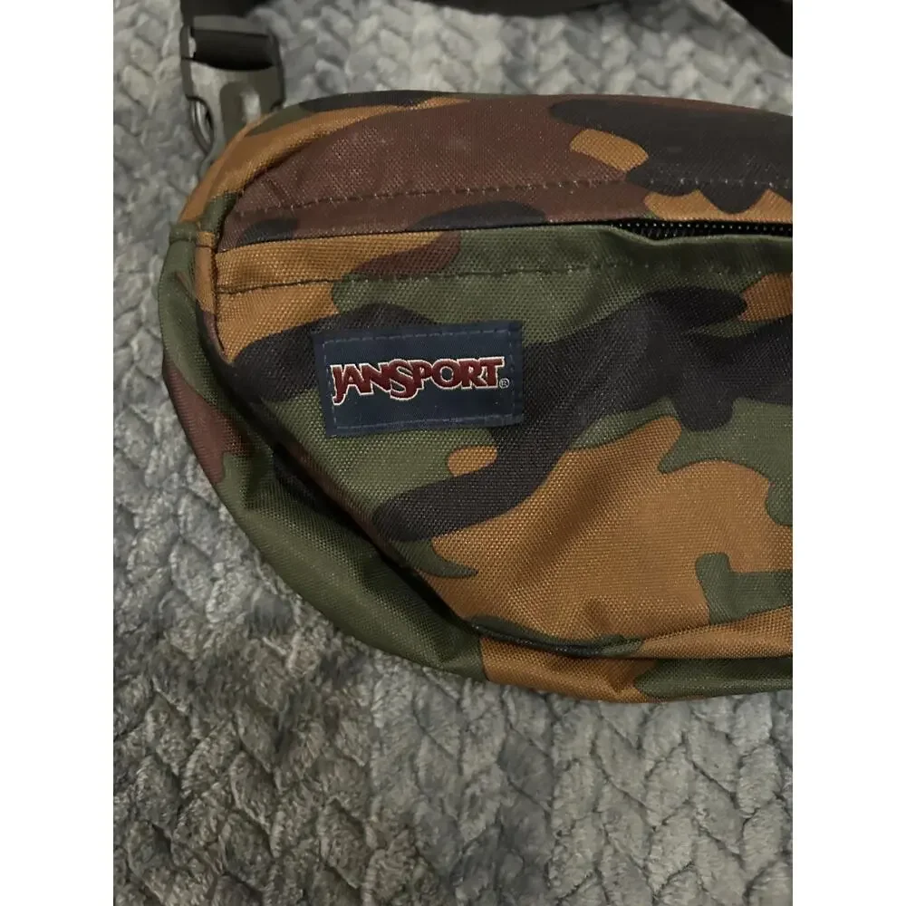 Jansport Camo Fifth Avenue Fanny Pack Waist Sling Shoulder